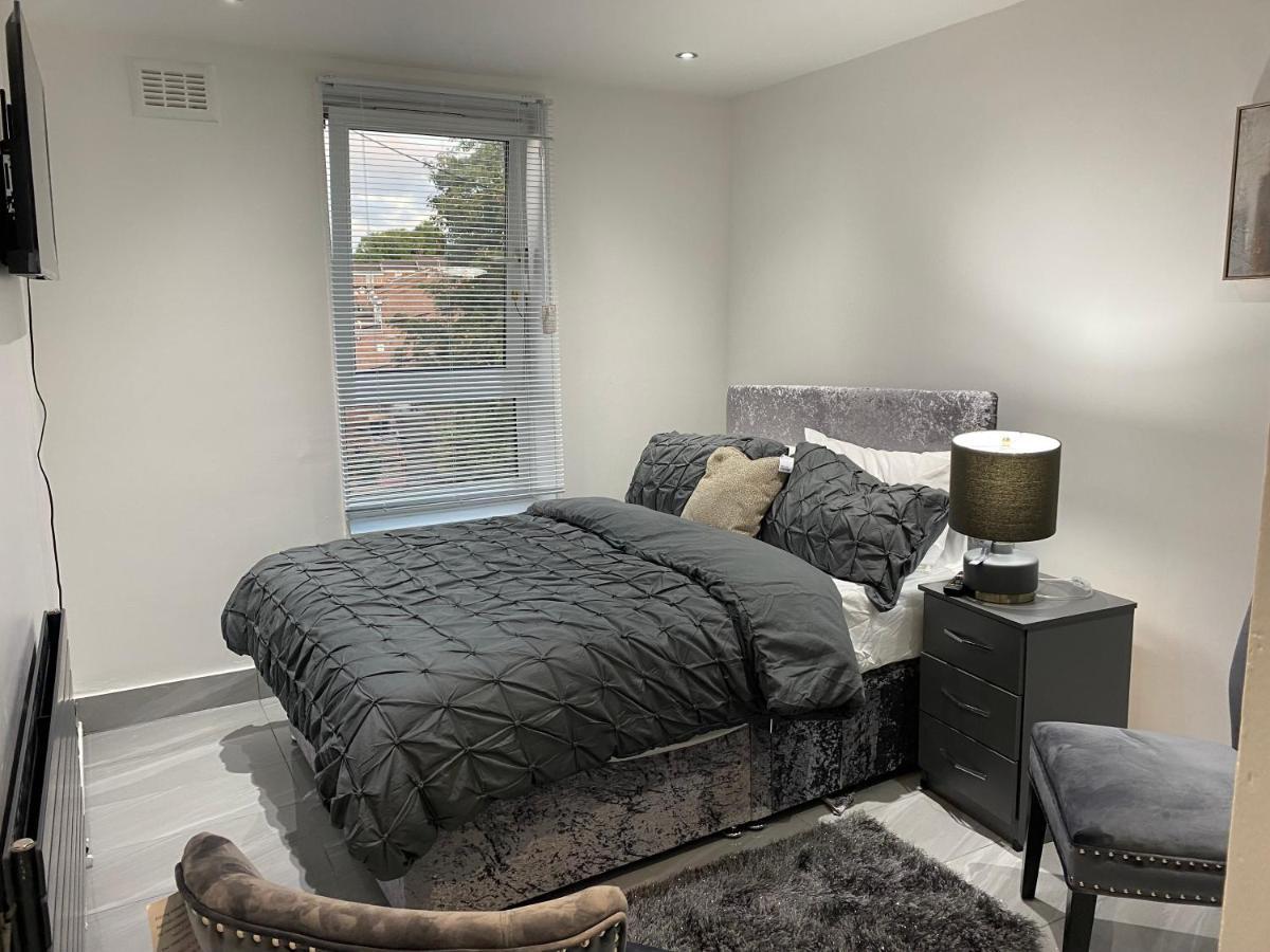 Luxurious 2-Bed Apartment In Woolwich Лондон Экстерьер фото