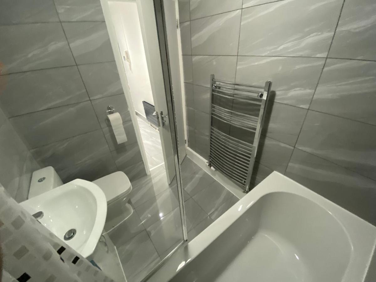 Luxurious 2-Bed Apartment In Woolwich Лондон Экстерьер фото