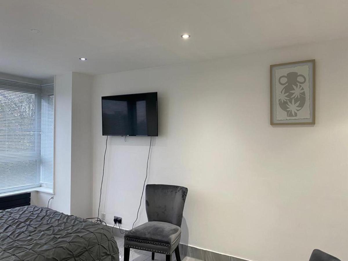 Luxurious 2-Bed Apartment In Woolwich Лондон Экстерьер фото