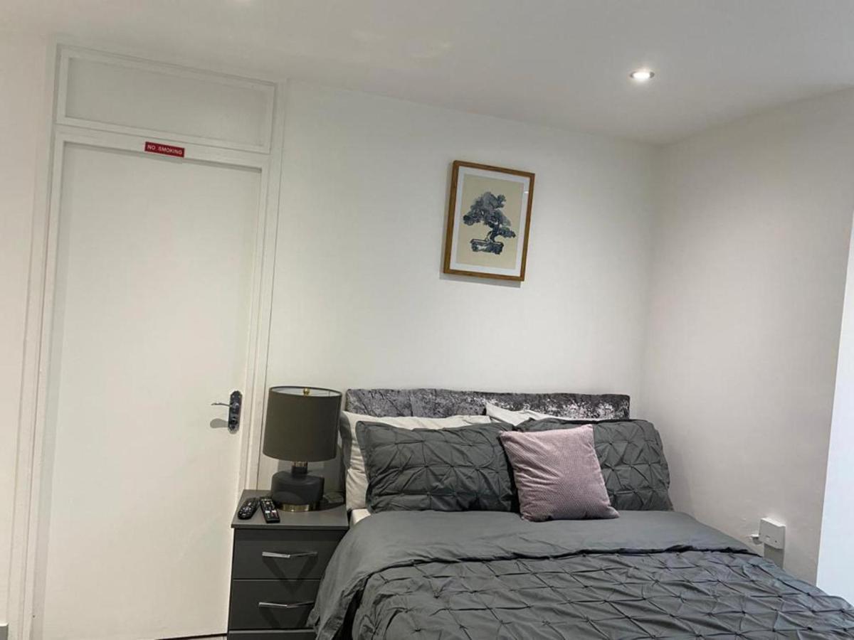 Luxurious 2-Bed Apartment In Woolwich Лондон Экстерьер фото