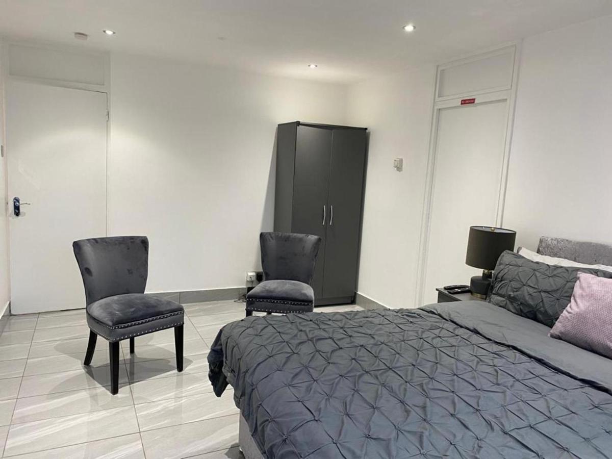 Luxurious 2-Bed Apartment In Woolwich Лондон Экстерьер фото