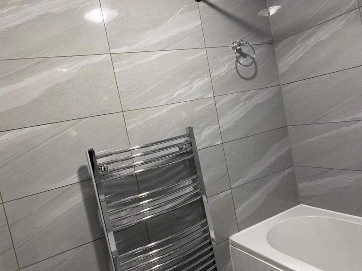 Luxurious 2-Bed Apartment In Woolwich Лондон Экстерьер фото