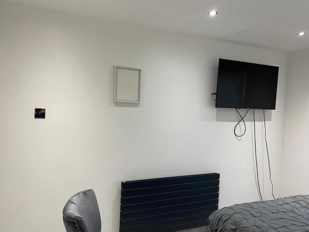 Luxurious 2-Bed Apartment In Woolwich Лондон Экстерьер фото