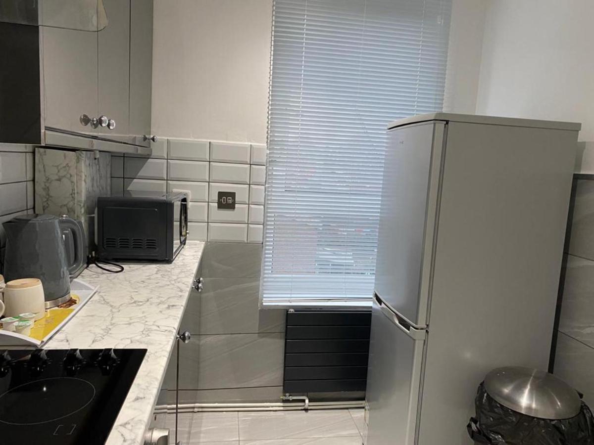 Luxurious 2-Bed Apartment In Woolwich Лондон Экстерьер фото